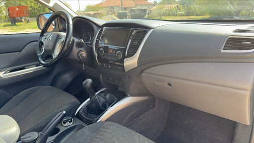 Mitsubishi L200 2.4 DI-D 181 4WD - Intense Connect – 2018 – 165157 km – Diesel – Boîte Manuelle — photo 25