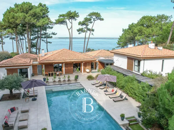 SOMPTUEUSE VILLA \"TERRACOTTA\" EN PREMIÈRE LIGNE AU PYLA-SUR-MER, CAPACITÉ 16 COUCHAGES