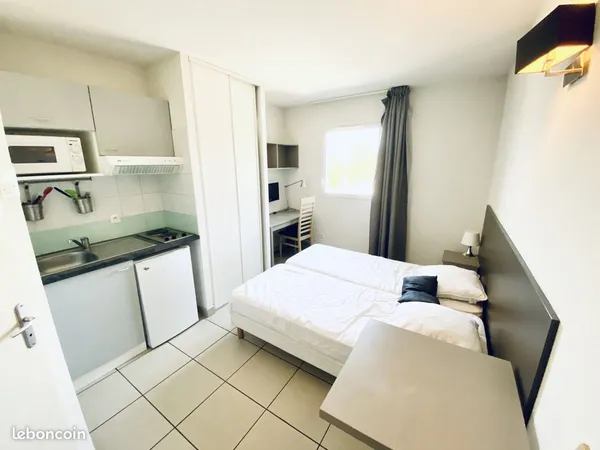 Studio 1 pièce 19 m²
