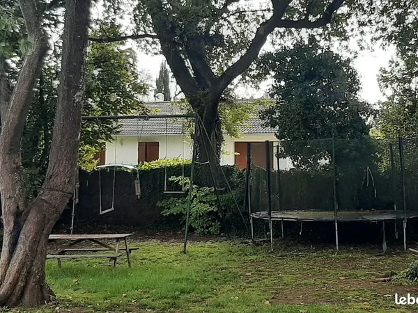 Terrain constructible au calme