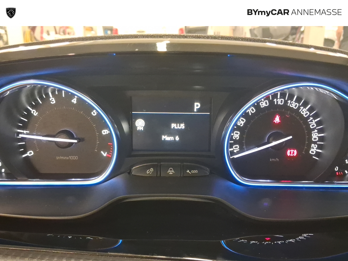 Peugeot 2008 PureTech 110ch S&amp;S EAT6 — photo 35