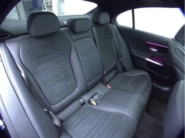 Mercedes Classe C berline 220 d amg line — photo 9