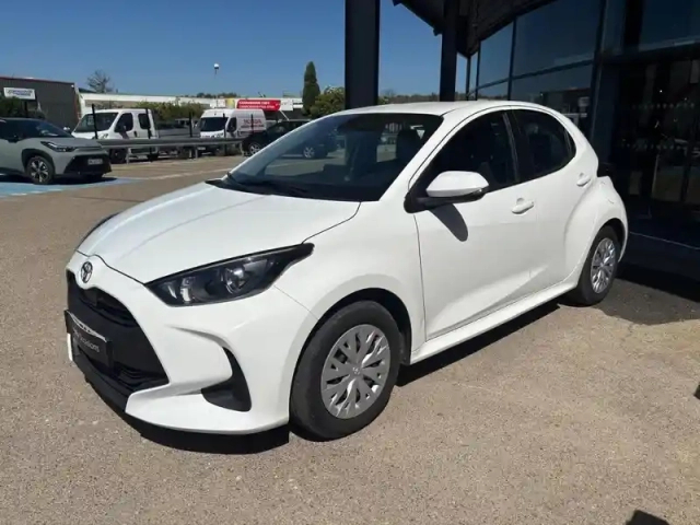 Toyota Yaris 120 vvt-i dynamic business 5p mc24
