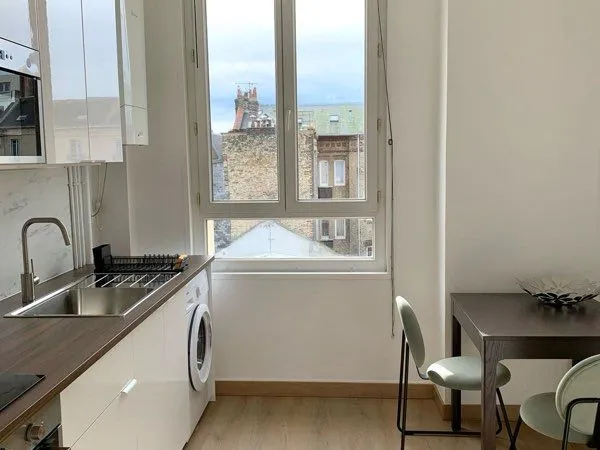 T2 meublé 47 m² rénové - Lumineux & sans vis-à-vis - Centre-ville - 715 CC