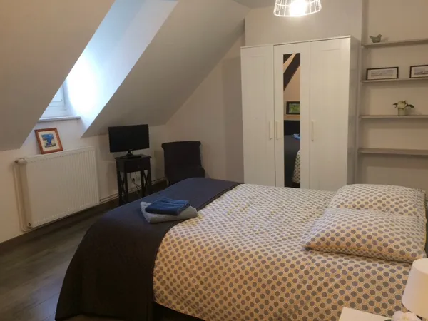 Loue chambre avec salle de bain et petite cuisine Amiens centre