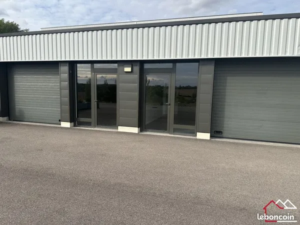 Local 120 m² Ogy-Montoy-Flanville
