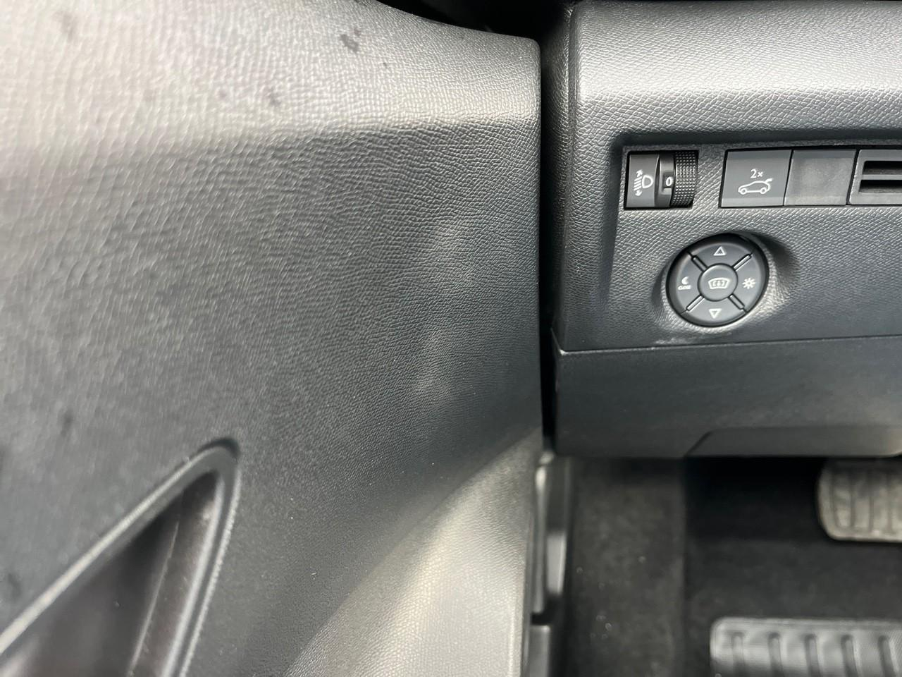 Citroën C4 X hybride 136 e-dcs6 max — photo 15
