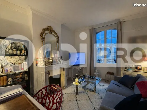Bâtiment 409 m²