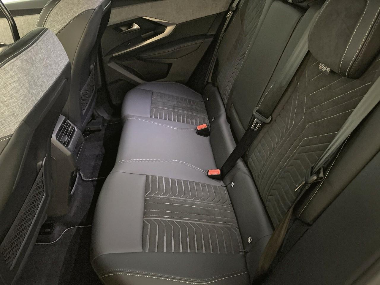 Peugeot 3008 plug-in hybrid 195 e-dcs7 gt — photo 10
