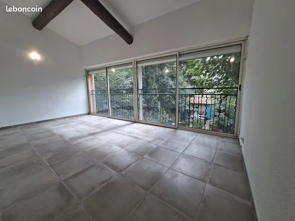 Particulier loue appartement à Pertuis