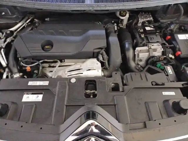 Citroën C5 Aircross hybride rechargeable 225 s&amp;s e-eat8 — photo 49