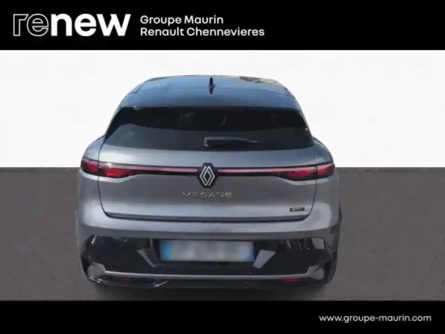 Renault Megane e-tech electric ev60 220ch iconic super charge -b — photo 10