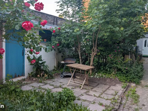Maison de courée t2 avec terrasse privative - lille-moulins / porte de douai