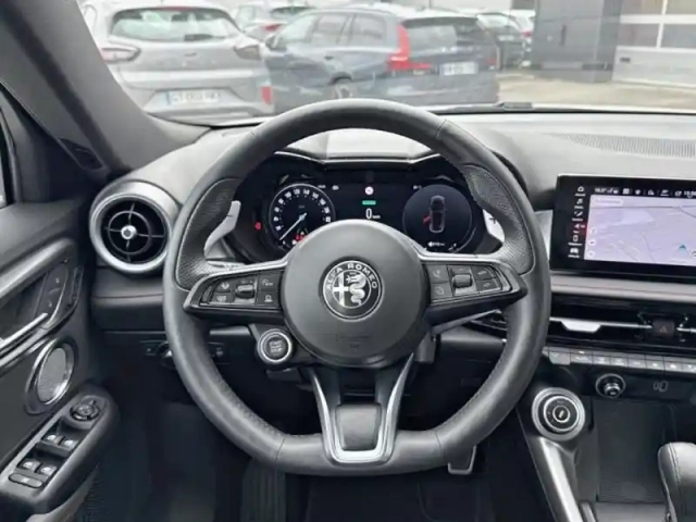Alfa Romeo Tonale 1.3 phev 280ch tributo italiano at6 e-q4 — photo 15