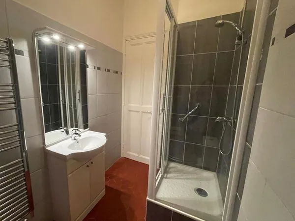 2 pièces de 29m² entièrement meublé