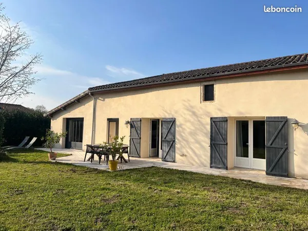 Maison en pierre rénovée - 4 chambres - 163 m2 - Fargues