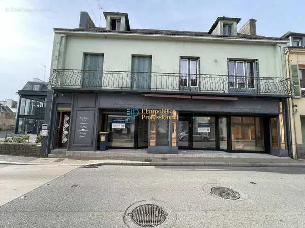 Commerce 4 pièces 146 m²