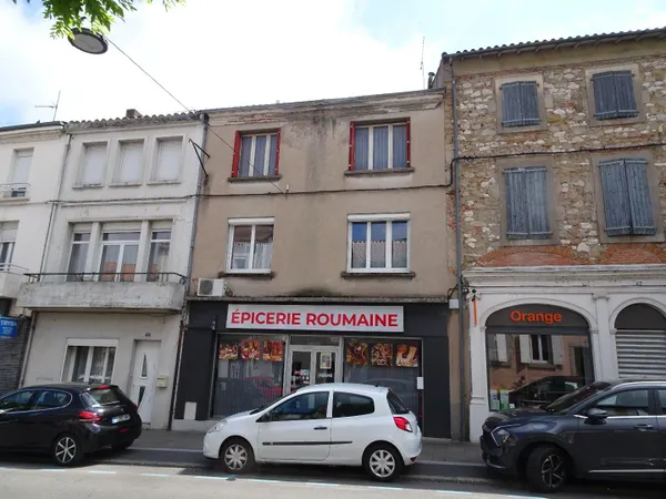 Bien immobilier de rendement Vente Carmaux  270m² 120000€