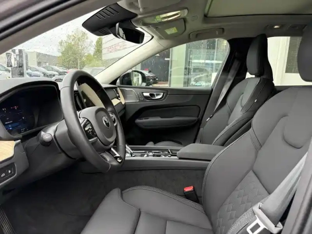 Volvo Xc60 t6 awd hybride rechargeable 253 ch+145 ch geartronic 8 — photo 31
