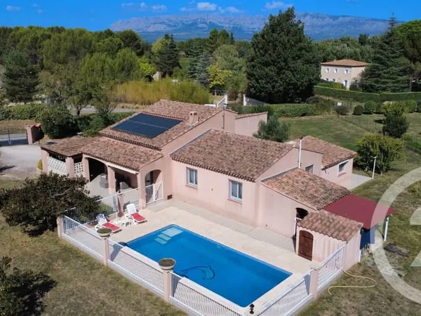 Maison 6 pièces 140 m²