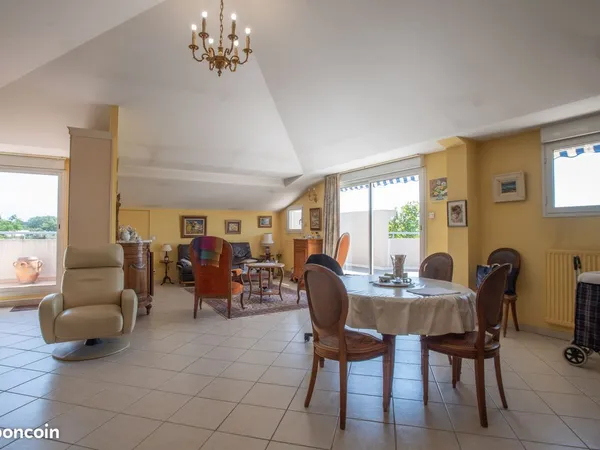 Appartement 4 pièces 165 m²
