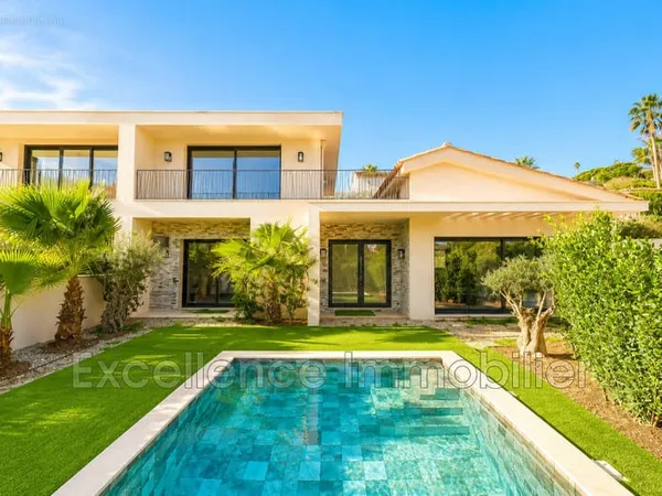 Maison 5 pièces 126 m² à vendre à Sainte-Maxime (83120)