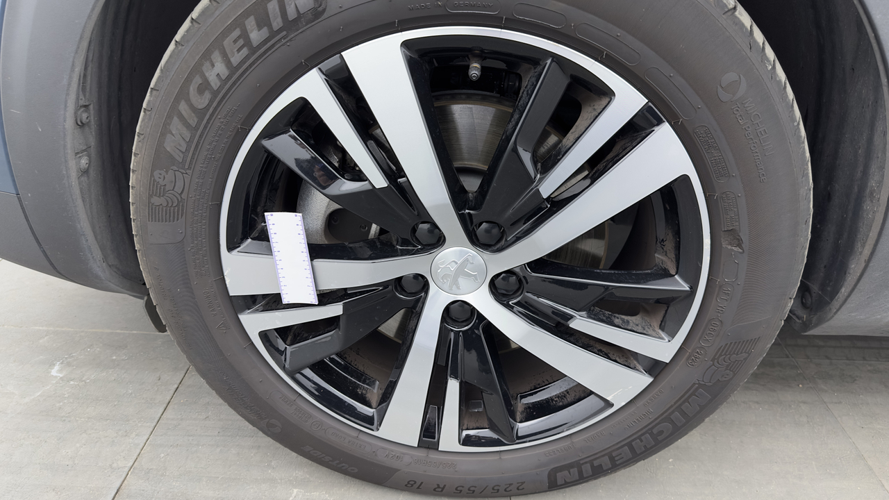 Peugeot 3008 Hybrid 225 e-EAT8 — photo 46