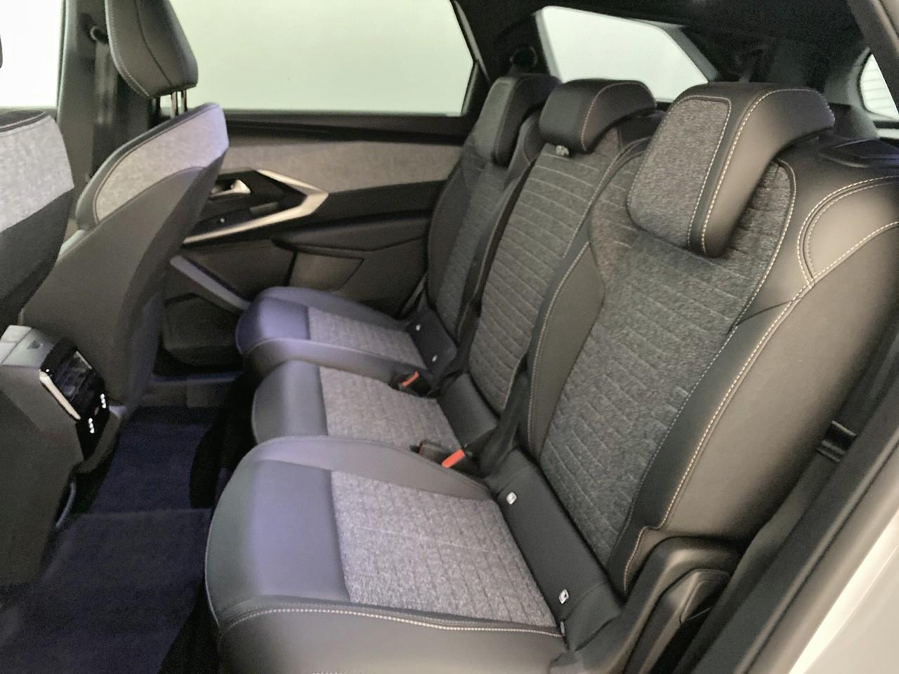 Peugeot 5008 hybrid 145 ch e-dcs6 allure — photo 10