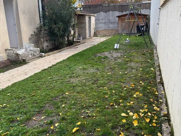 Maisson a louer avec jardin