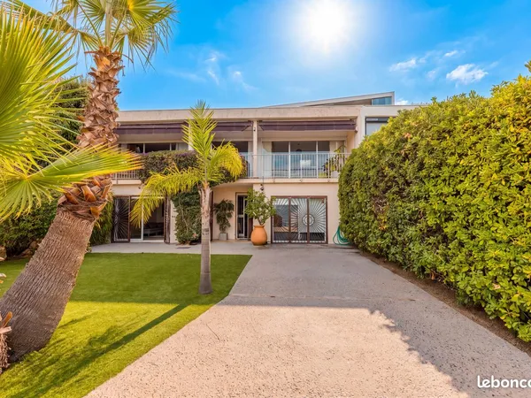 Vallauris - Maison familiale avec vue mer panoramique dans domaine privé