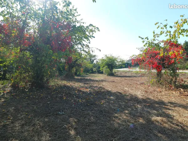 TERRAIN CONSTRUCTIBLE DE 1475m2