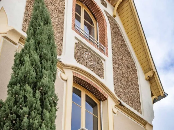 Maison 7 pièces 300 m²