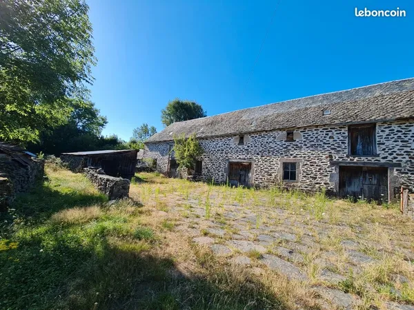 Authentique corps de ferme viabilisé
