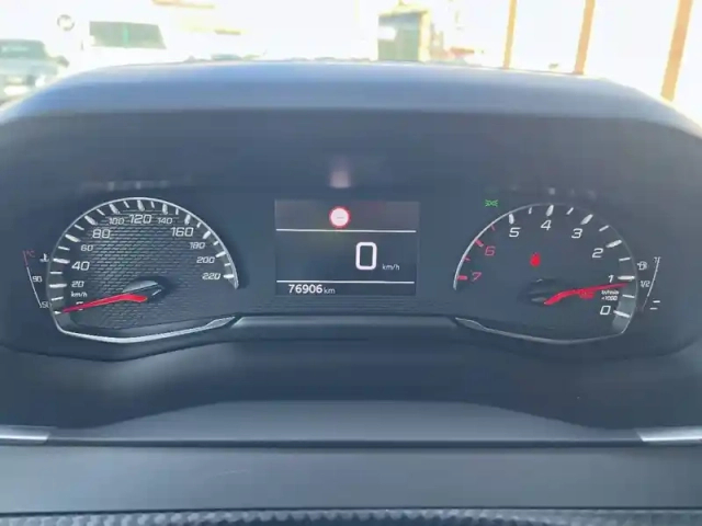 Peugeot 2008 puretech 130 s&amp;s bvm6 — photo 56