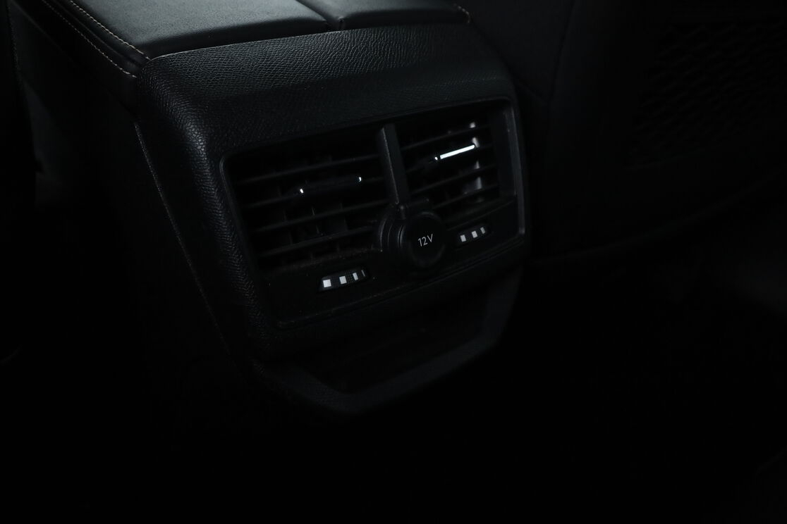 Peugeot 3008 1.5 Blue-HDi GT Line EAT8 — photo 14