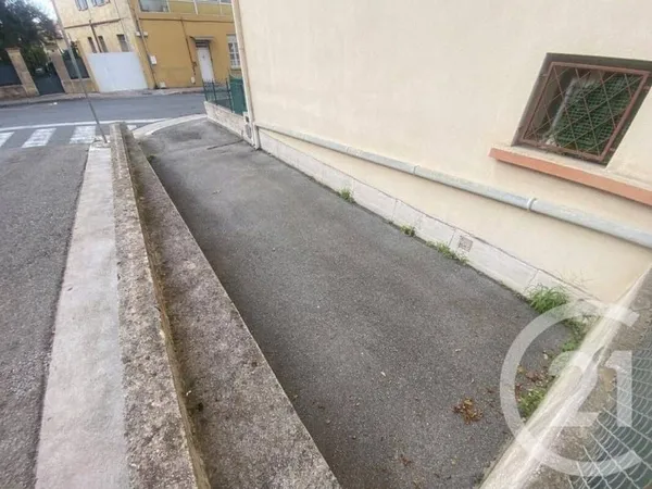 Parking 23 m²