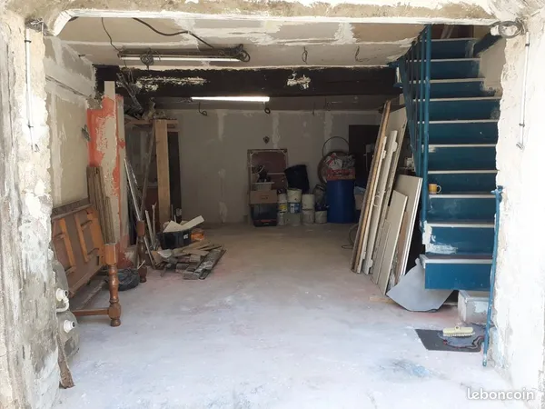 Stationnement Location Saint-Pierre-le-Moûtier   50€