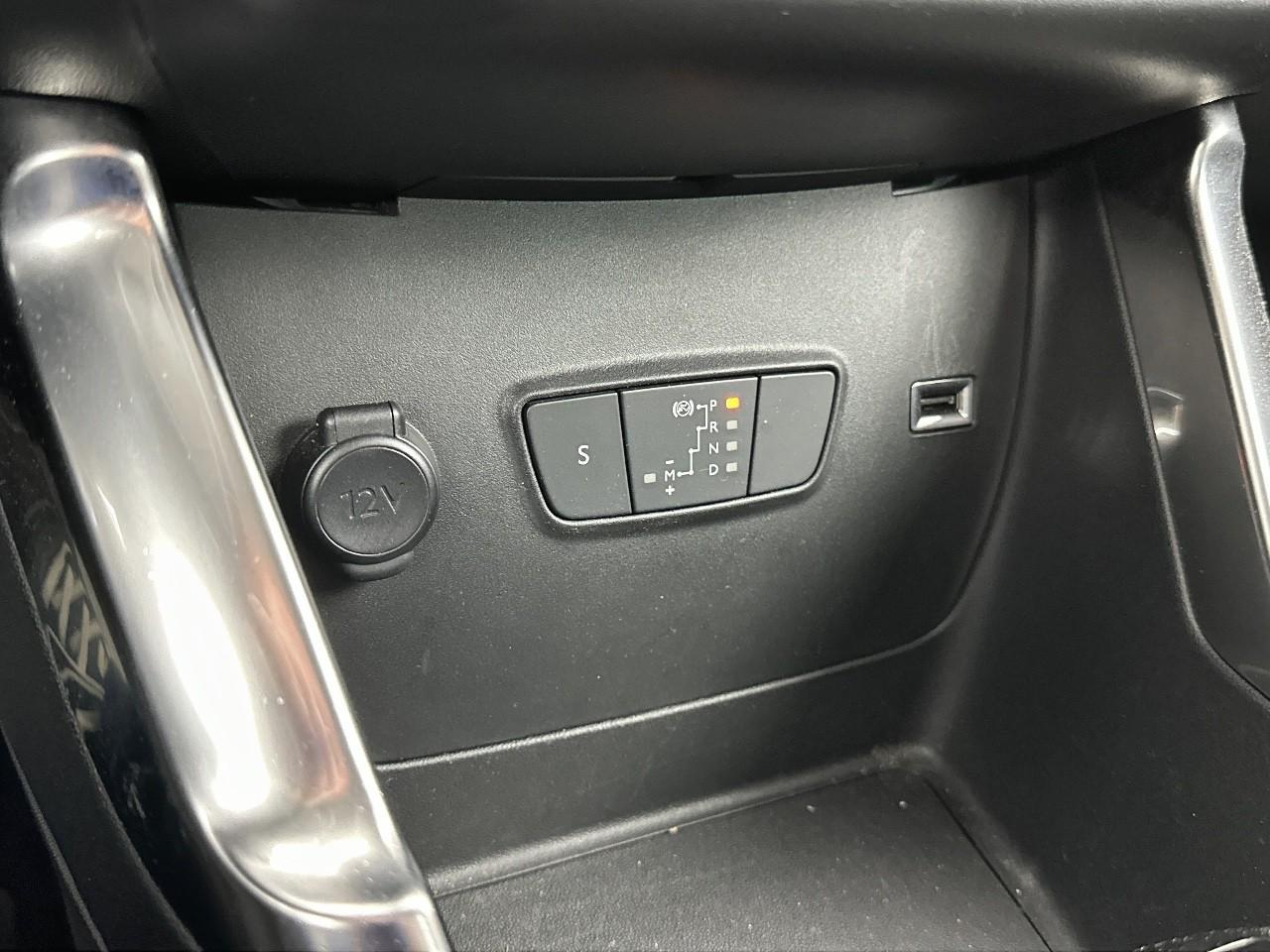 Citroën C3 Aircross bluehdi 120 s&s eat6 shine — photo 23