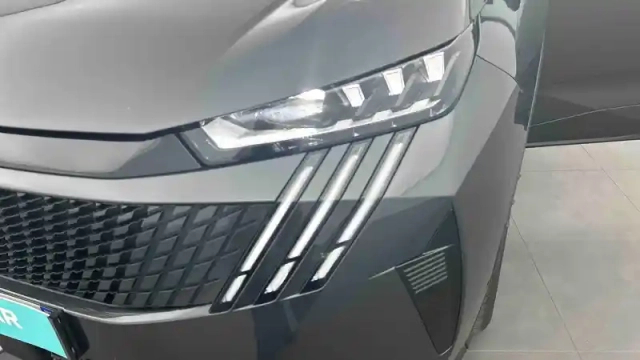 Peugeot 3008 hybrid 145 e-dcs6 — photo 50