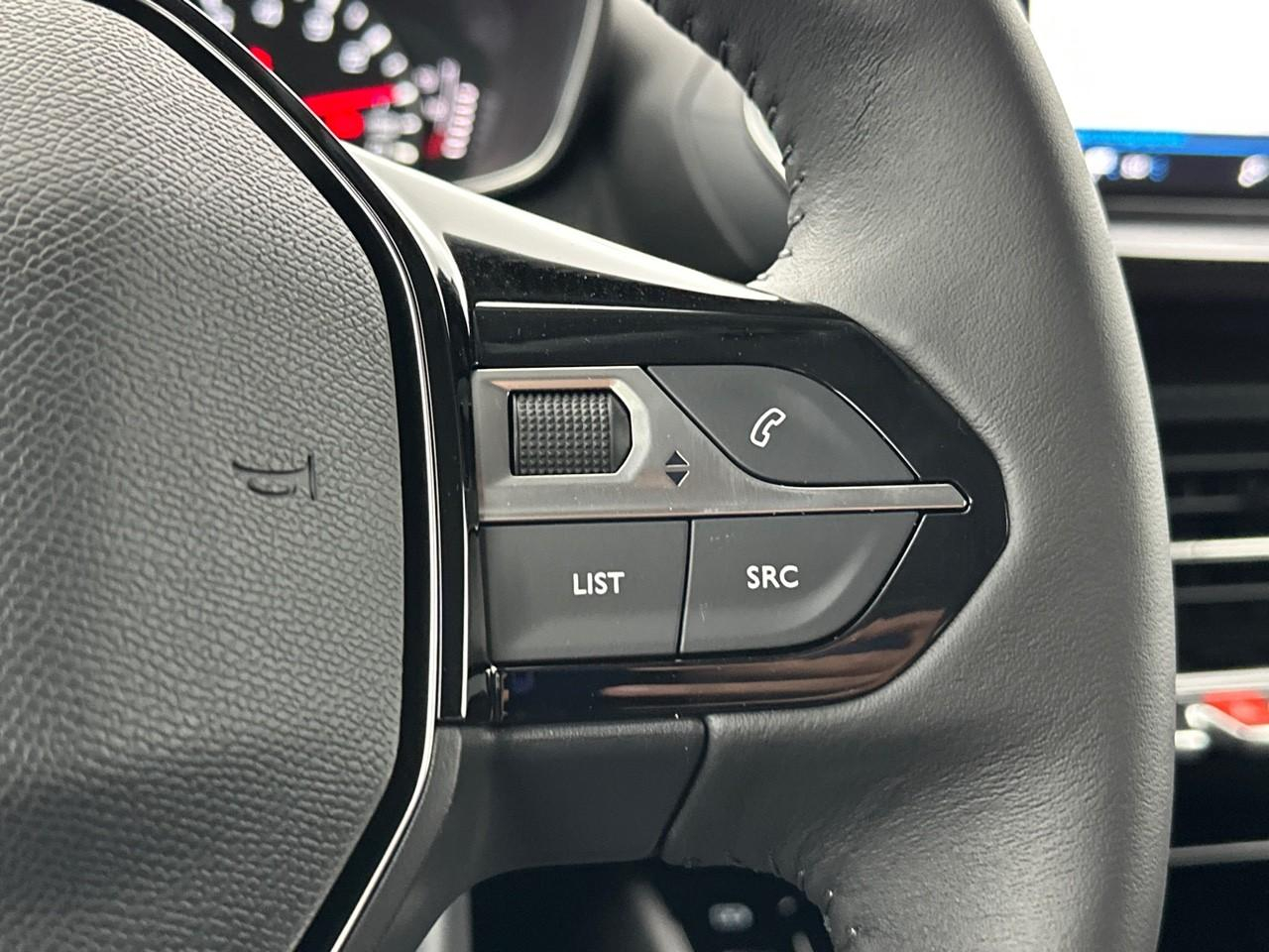 Peugeot 208 puretech 100 s&s bvm6 allure — photo 19