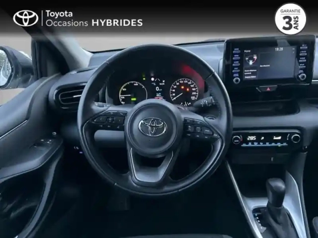 Toyota Yaris 116h dynamic 5p my22 — photo 9