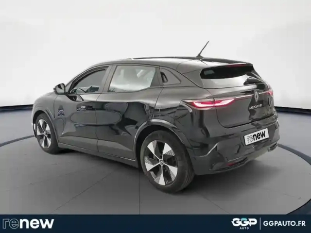 Renault Megane e-tech electric ev60 220ch equilibre super charge — photo 18