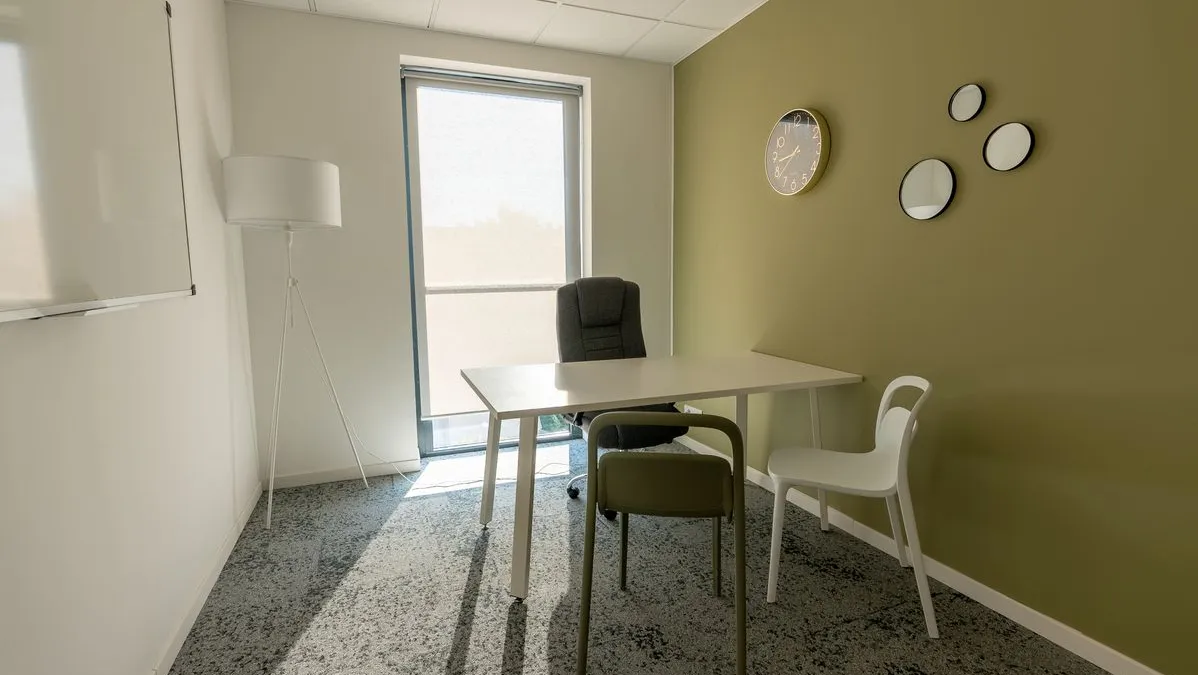 Photo 1