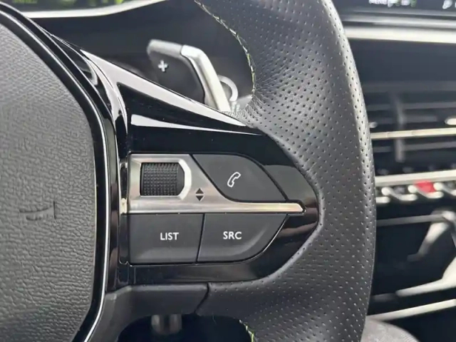Peugeot 2008 puretech 130 s&amp;s eat8 — photo 18