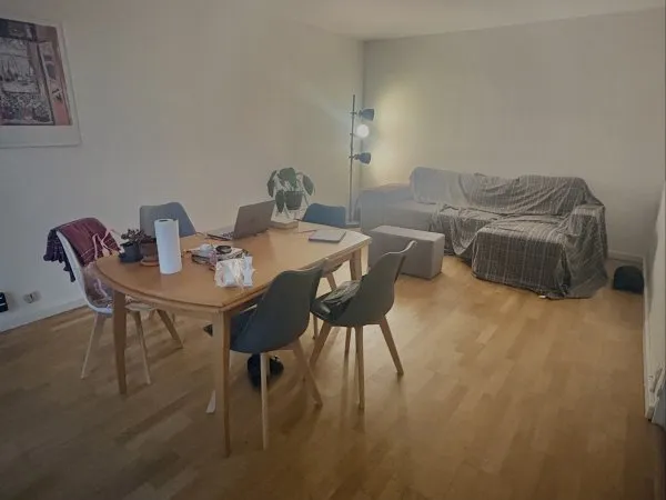 Colocation à 3 - une chambre disponible