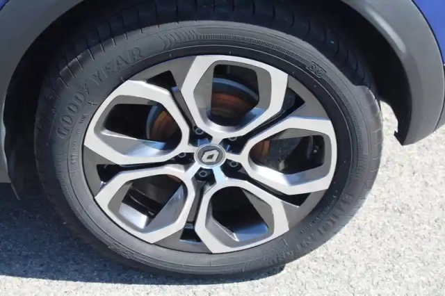 Renault Captur tce 155 edc fap — photo 34