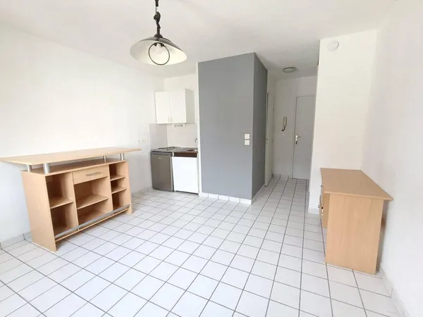 Studio 1 pièce 21 m²