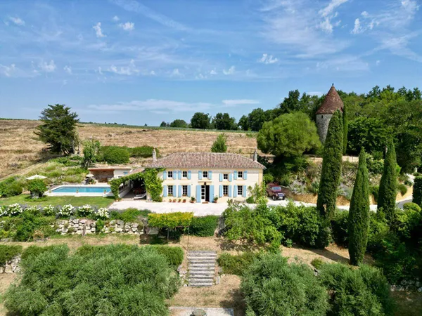 Maison 6 pièces 281 m²