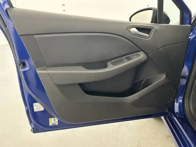 Renault Clio blue dci 100 ch gsr2 — photo 29