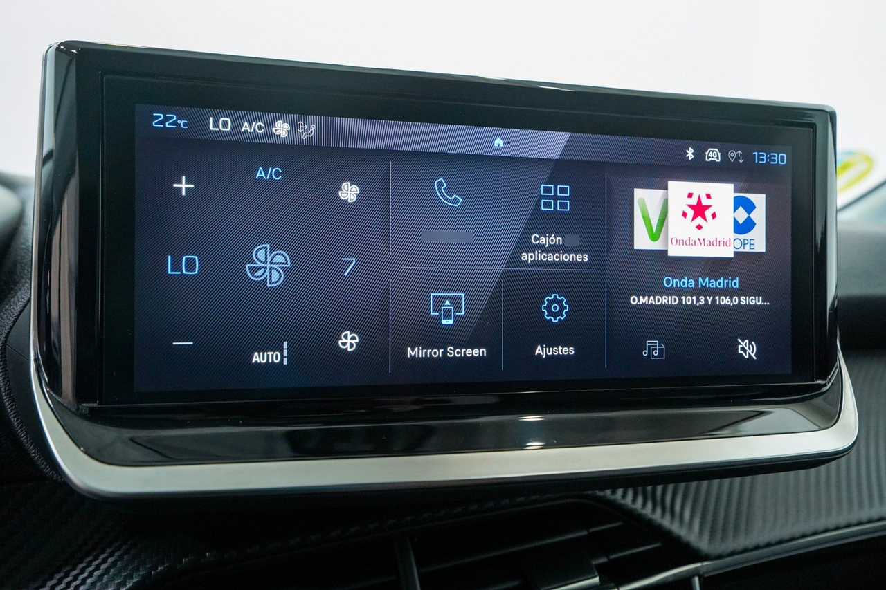 Peugeot 208 — photo 27